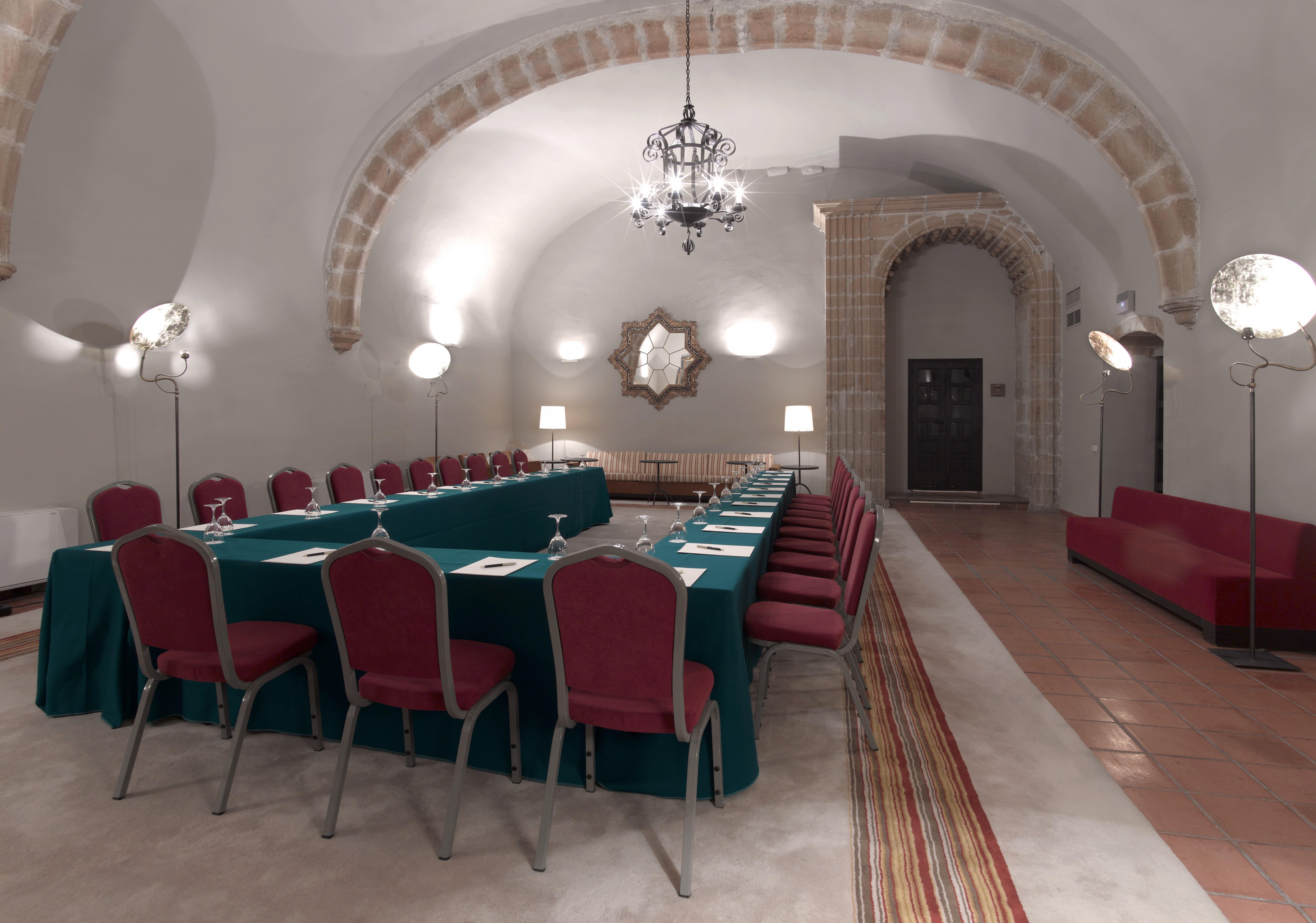 Parador De Трухильо Экстерьер фото