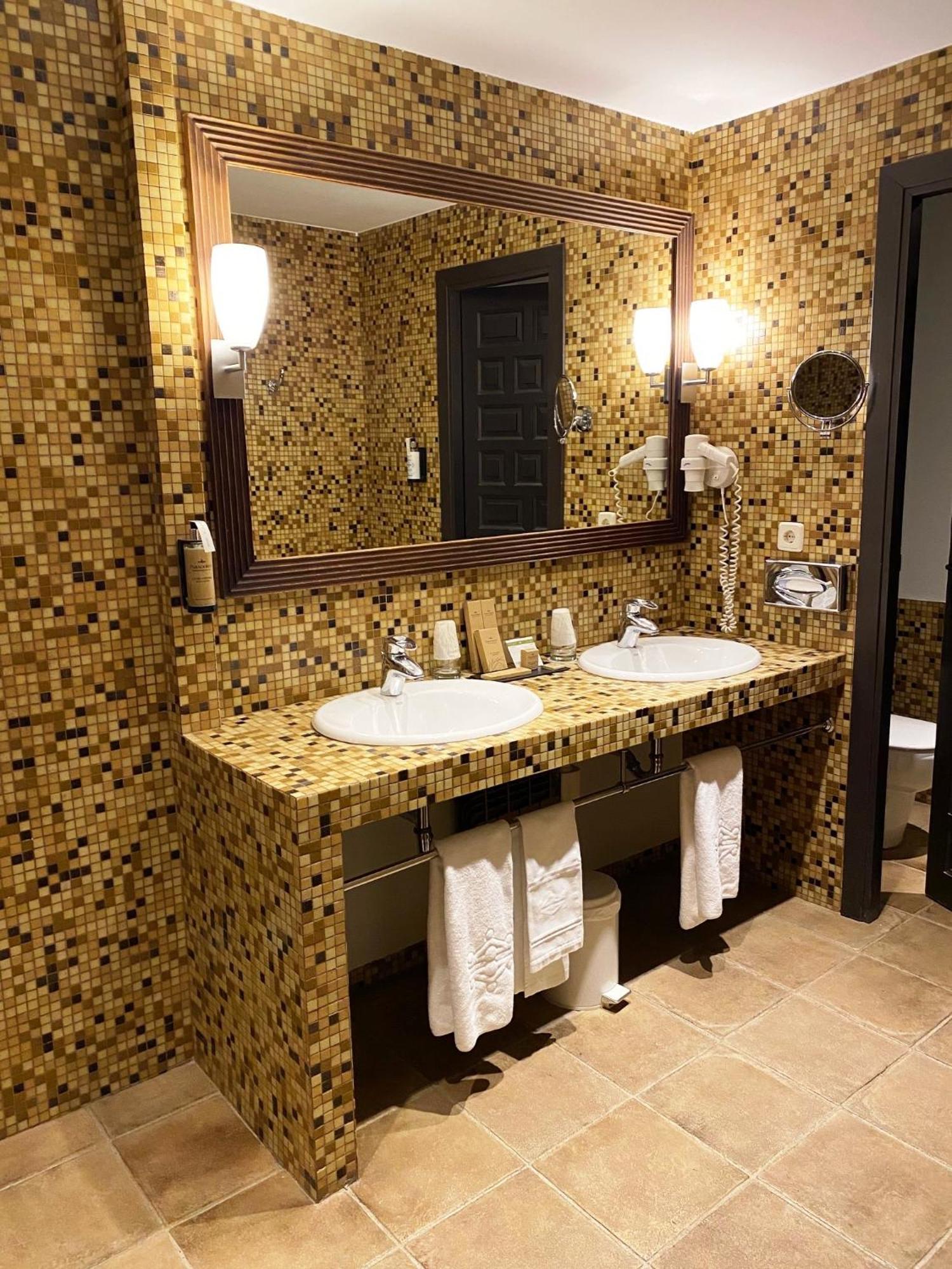 Parador De Трухильо Номер фото